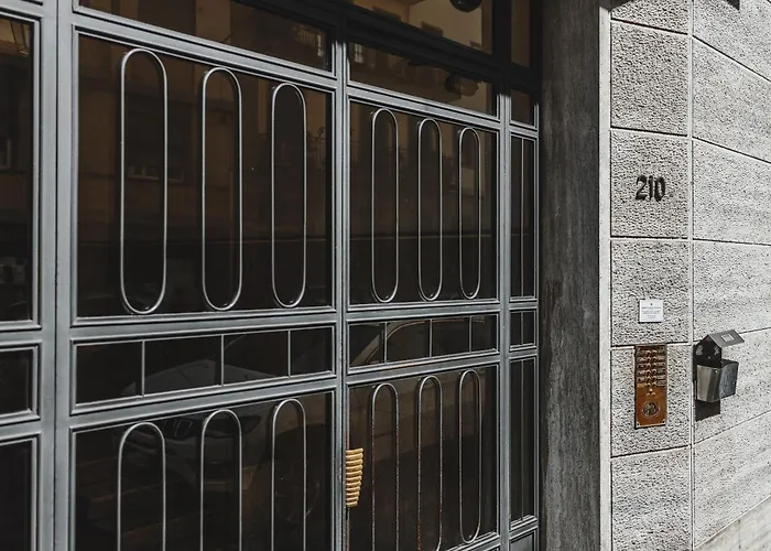 Ferrhouse Eco & Chic فلورنس